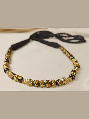 Black Flower Bead Gold Carved Chain