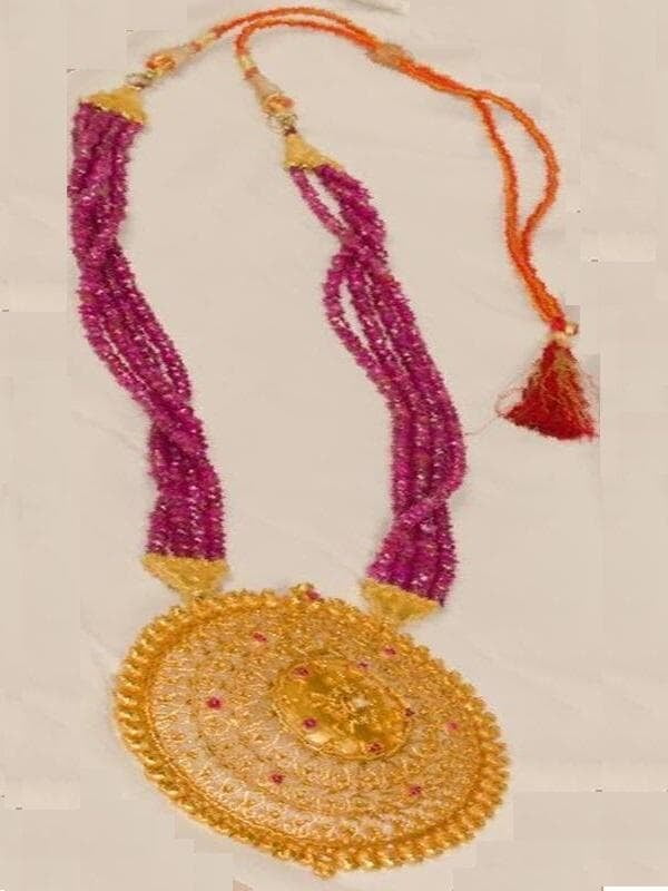 Gold Carved Plate with Ruby Chain Necklace