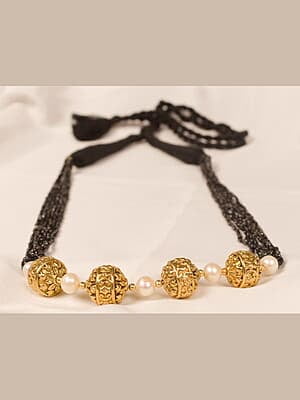 Gold Carved Pearl Dotted Black Stone Chain Necklace